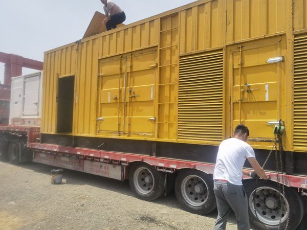 安化除了负载情况和发动机维护，还有哪些因素会影响 200kw 柴油发电机的油耗？